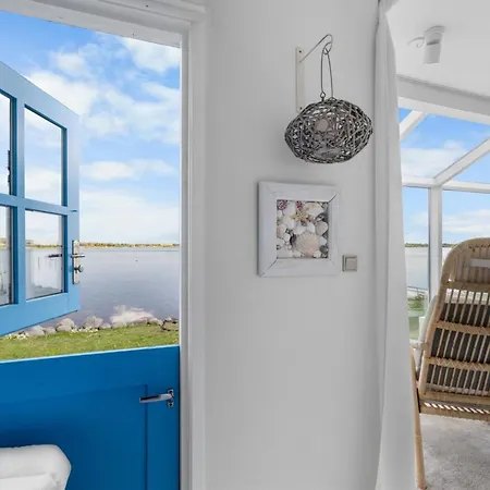 Jorek - 10m To The Fjord By Interhome Semesterbostad *