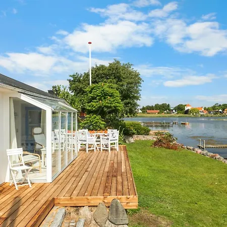 Jorek - 10m To The Fjord By Interhome *