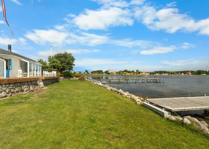 Jorek - 10m To The Fjord By Interhome